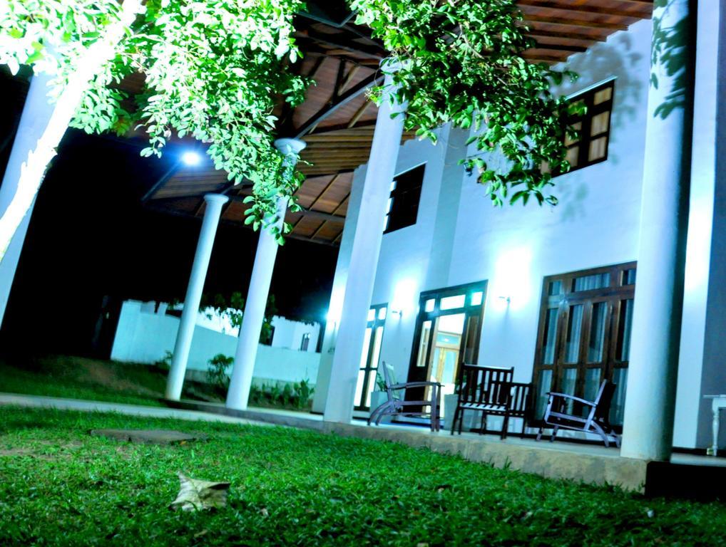 Villa 234 Boossa Luaran gambar