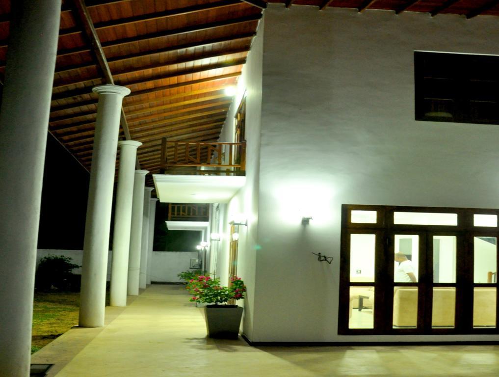 Villa 234 Boossa Luaran gambar